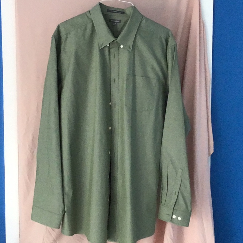 Eddie Bauer Men's Green Shirt